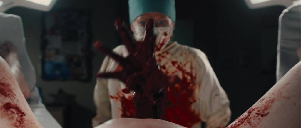 Carrie 2013 Alternate ending hand during birth