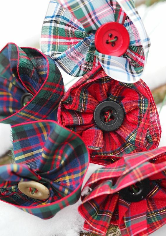 Burn Night tartan party favors | Bookriot.com