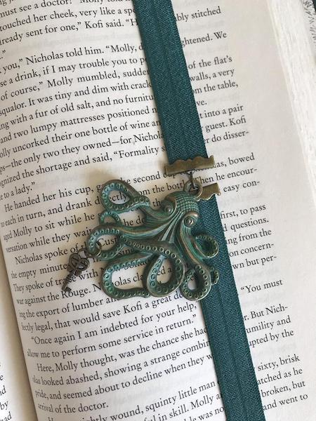 elastic book band with octopus