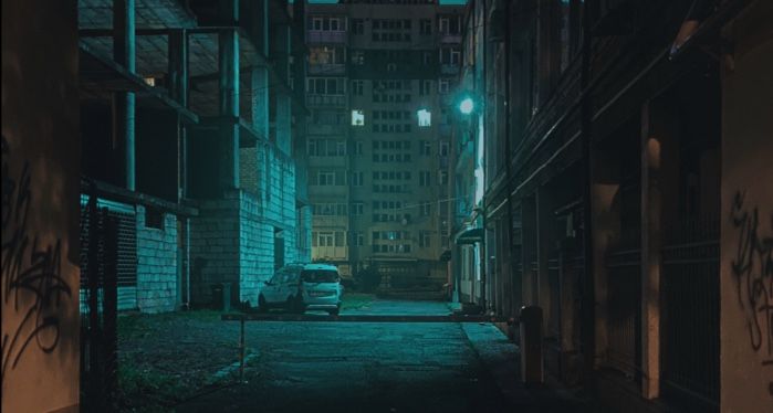 dark alleyway in the city for mysteries and thrillers