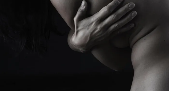 greyscale photo of nude torso from the back https://www.pexels.com/photo/grayscale-photograph-of-person-naked-922437/