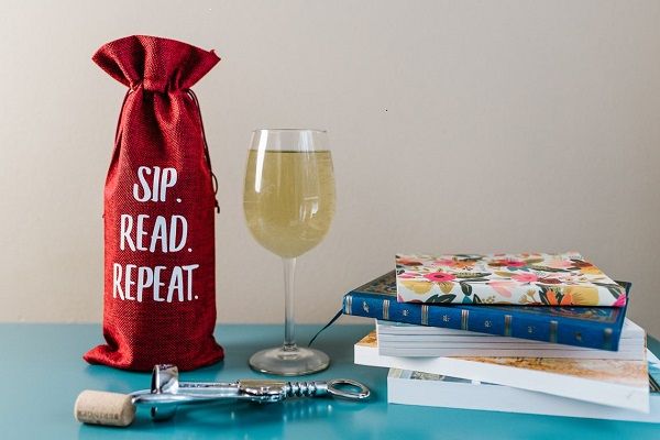 wine bag for book lovers