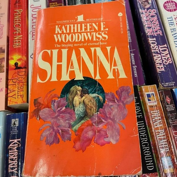 cover of Kathleen Woodiwiss's Shanna