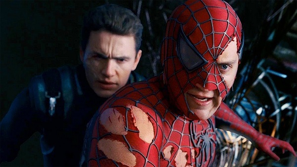 Screenshot from 'Spider-Man 3' (2007) featuring Tobey Maguire and James Franco