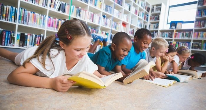 kids reading at library